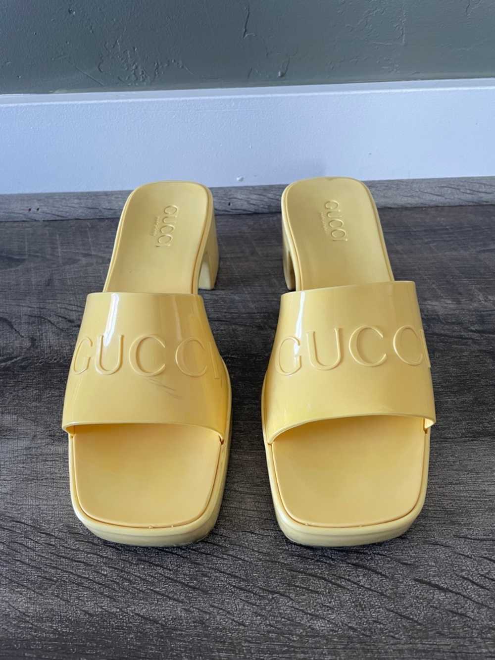 Gucci Yellow Heeled Slide Mules 🐣 - Picture 5 of 16